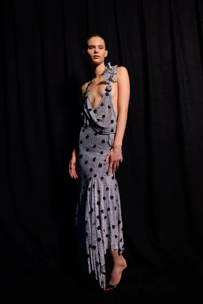 Look 16